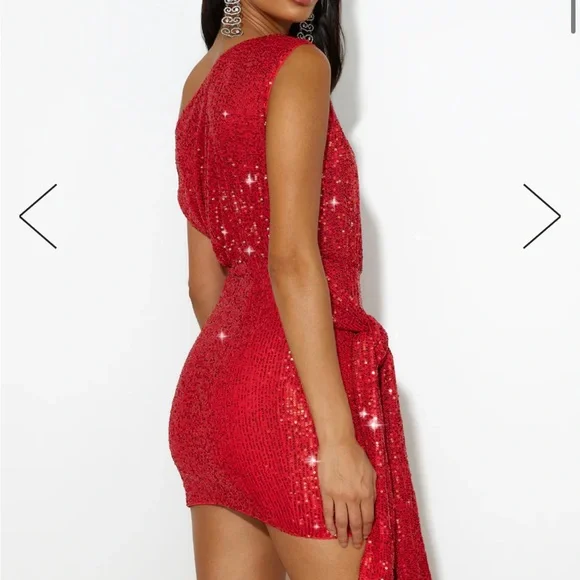 Hello Molly Luxe Arrived Mini Dress Red Sequin Off Shoulder Womens Size 2/XS - Picture 2 of 7